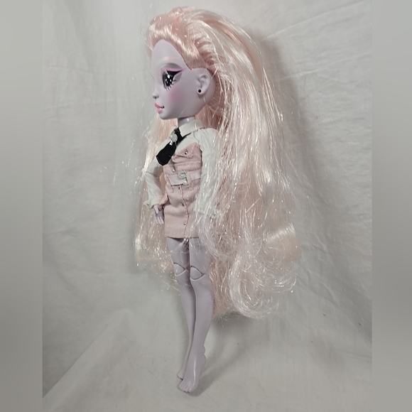 Fashion Doll with Pink Hair and White Outfit - Picture 8 of 12